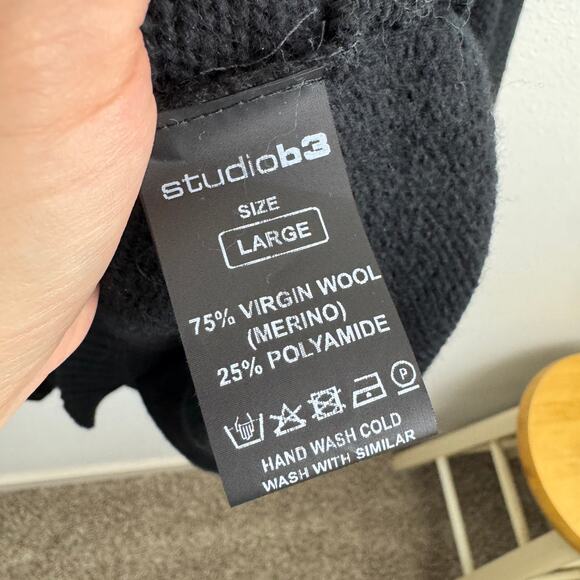 Studio B3 Oversized Merino Wool Turtleneck Sweater - Picture 4 of 6